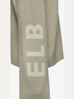 Sweater en tricot doux avec col roulé et manches longues