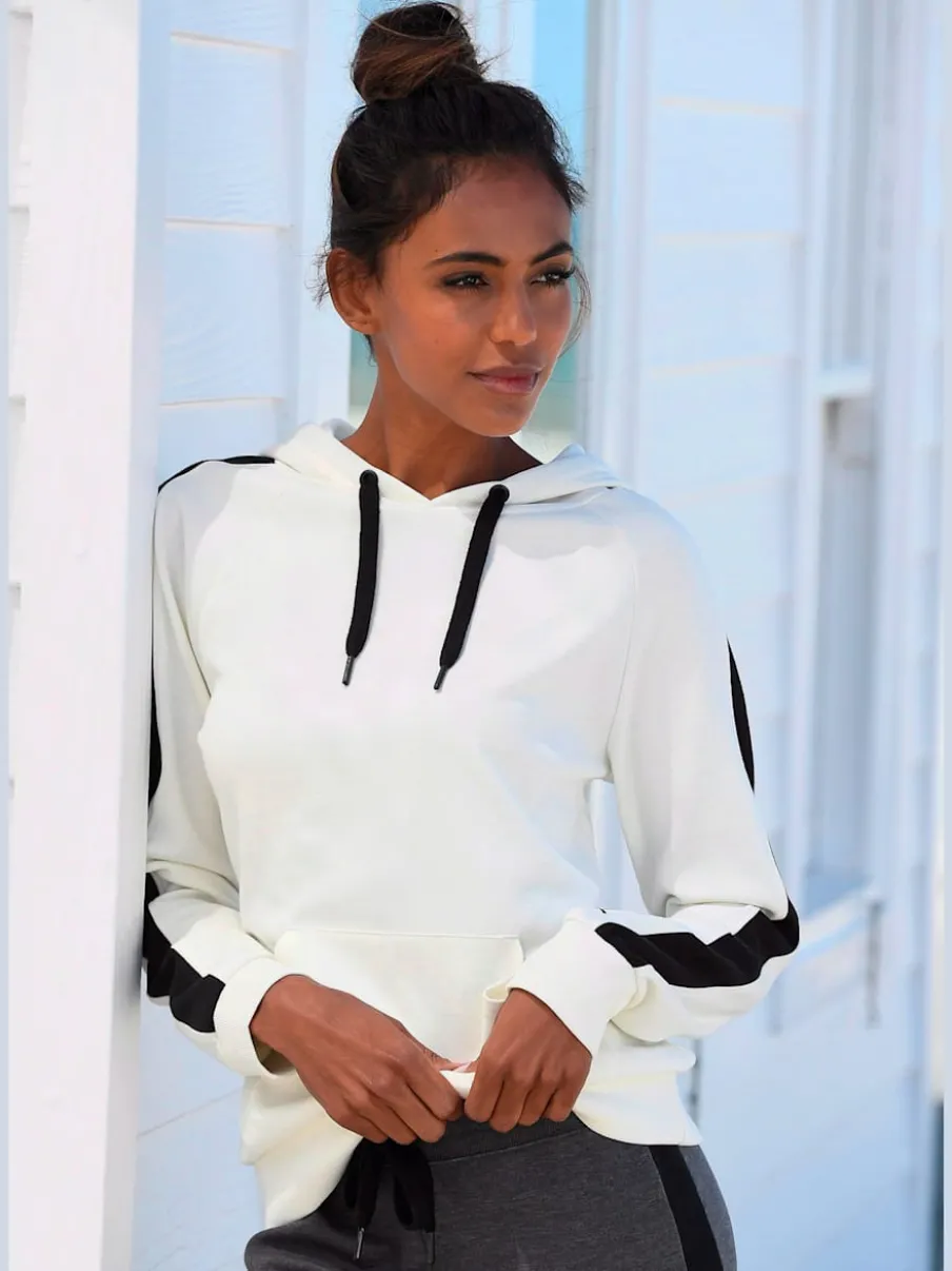 Sweatshirt à capuche avec manches longues et poche kangourou
