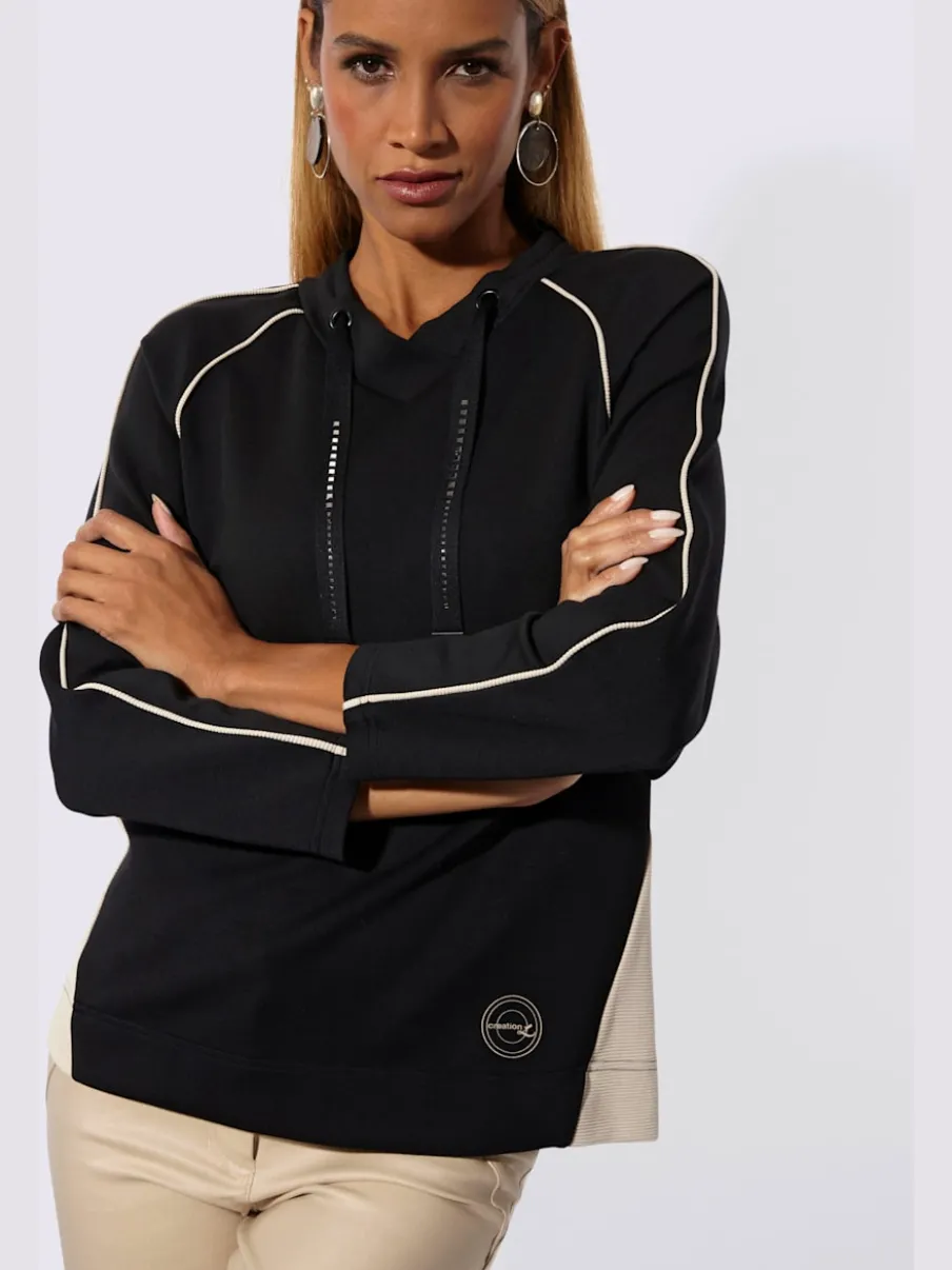 Sweatshirt à capuche avec manches longues et coulisse décorative