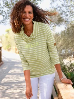 Sweatshirt à rayures avec col roulé et manches longues