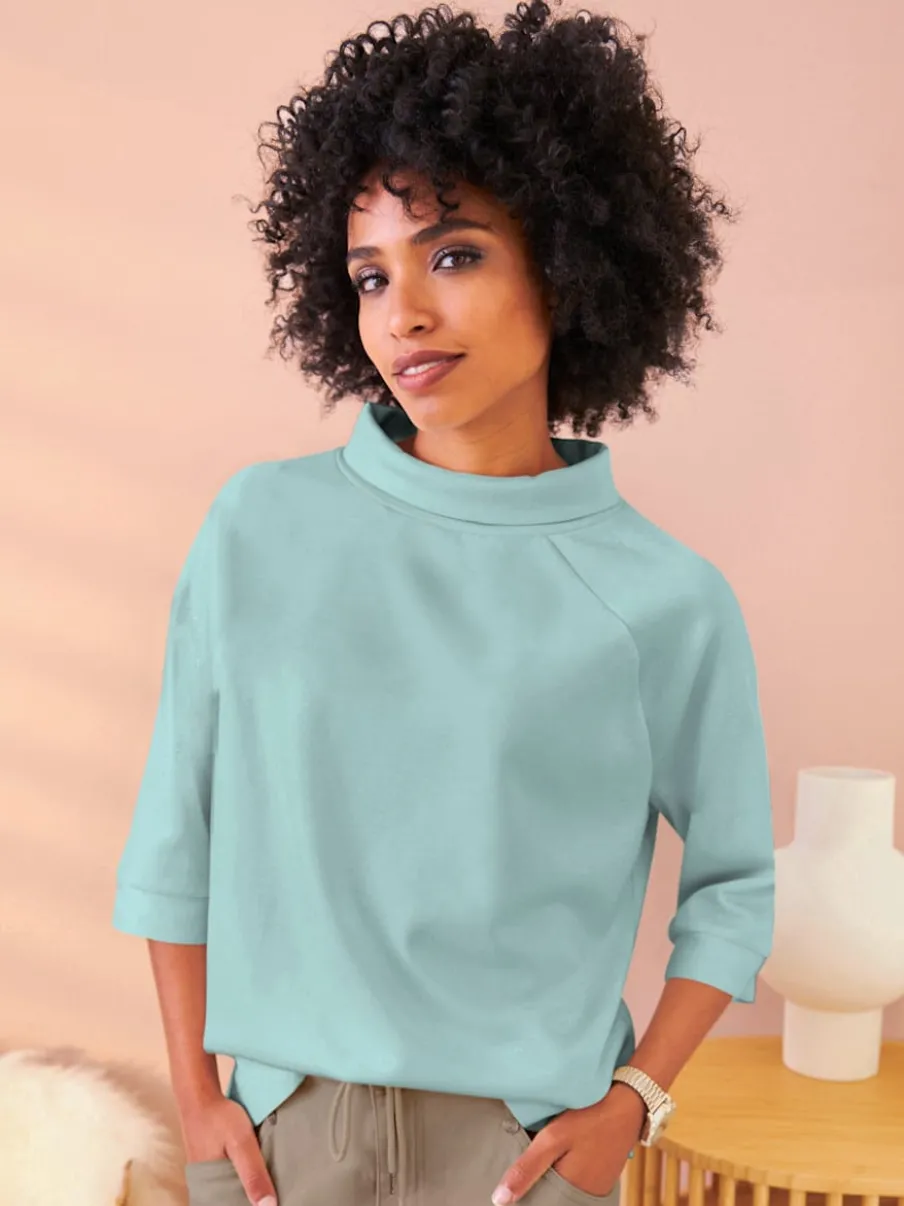 Sweatshirts en modal doux avec col montant et manches.