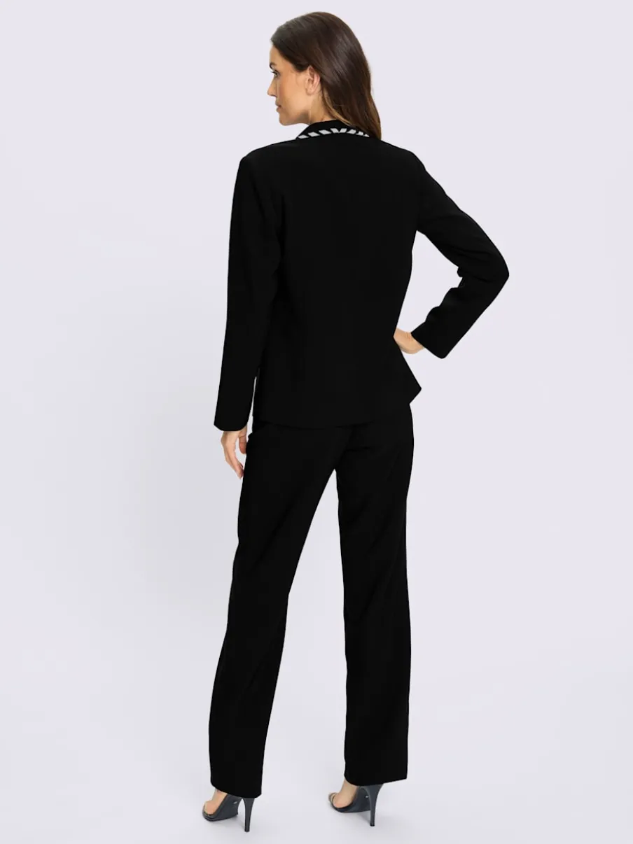 Tailleur pantalon avec blazer à col revers et poches