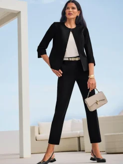 Tailleur-pantalon à blazer rond et manches 3/4 avec poches