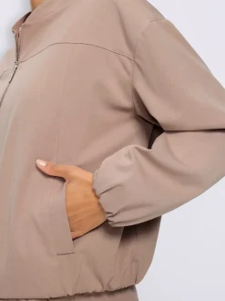 Tailleur pantalon forme blouson tendance