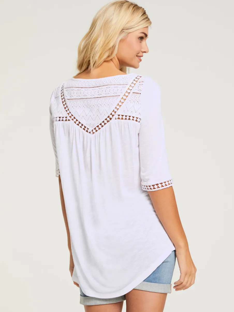 T-shirt avec empiècement en dentelle et encolure ronde