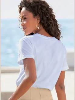 T-shirt à col rond avec broderie cœur et manches courtes