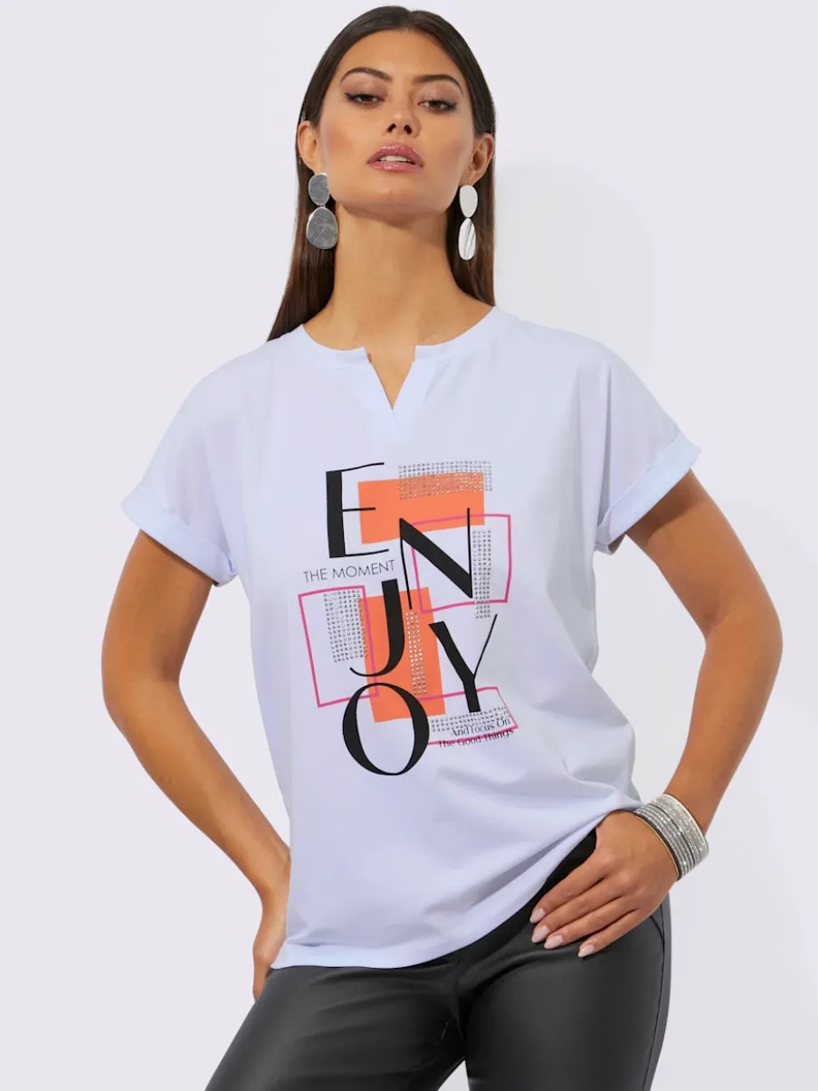 T-shirt à col V avec imprimé graphique et applications métalliques