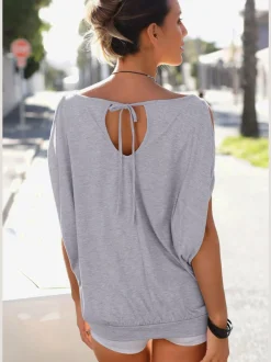 T-shirt de plage avec décolleté arrondi et fentes aux manches