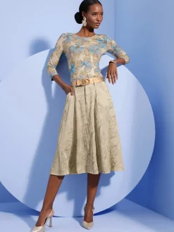 T-shirt à encolure ronde avec motifs floraux et manches 3/4