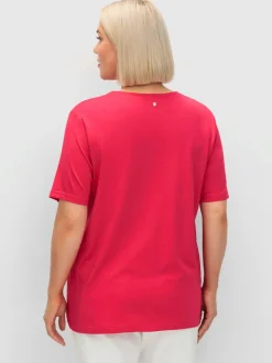 T-shirt encolure v tendance