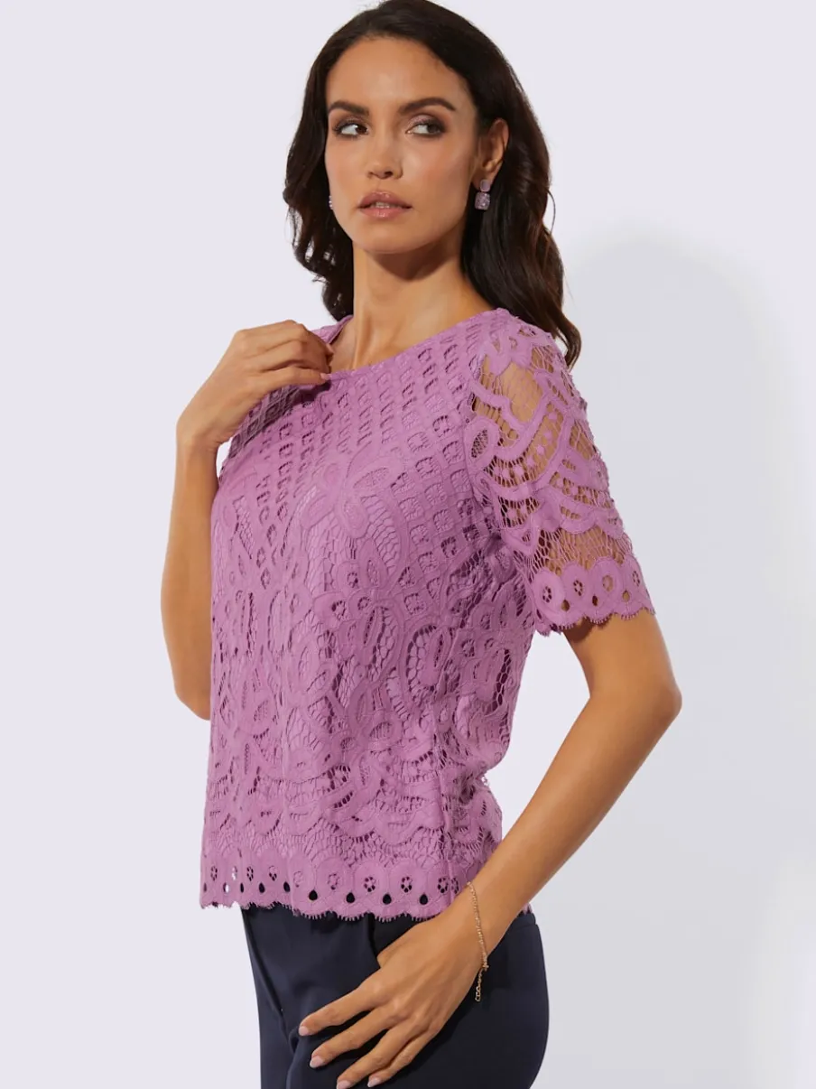 T-shirt en dentelle avec col rond et manches courtes
