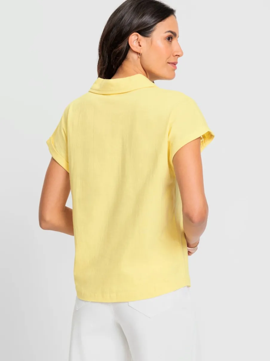 T-shirt en V avec dentelle sur col chemise