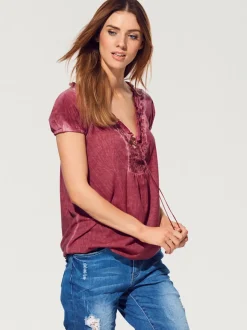 T-shirt en V avec empiècement smocké et ourlet élastiqué