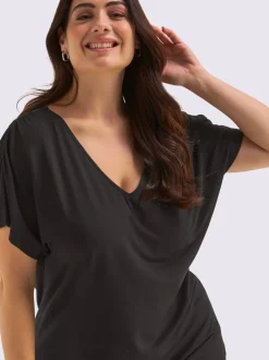 T-shirt en v encolure en v affinante