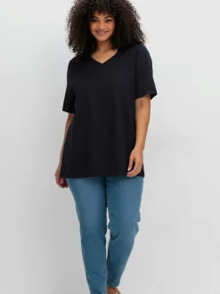 T-shirt en v encolure en v affinante