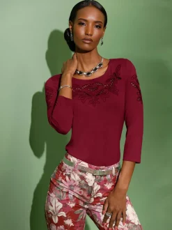 T-shirt en viscose douce avec broderie filigrane détaillée