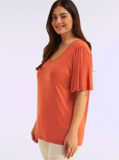 T-shirt en v manches chauve-souris affinantes