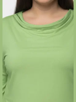T-shirt femme avec col bénitier et manches 3/4 fluide