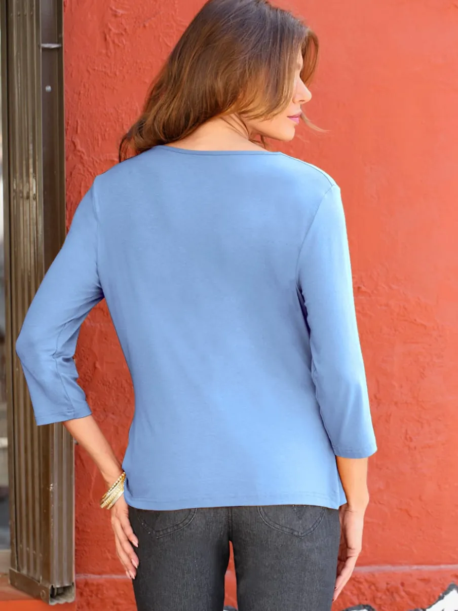 T-shirt femme avec col bénitier et manches 3/4 fluide