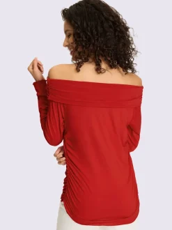 T-shirt féminin avec encolure carmen fronces et manches longues