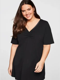 T-shirt long encolure en v affinante