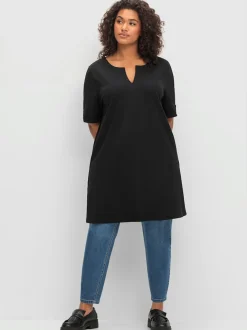 T-shirt long encolure ronde fendue