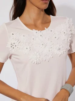 T-shirt à manches courtes avec motif floral en relief