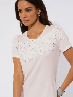 T-shirt à manches courtes avec motif floral en relief