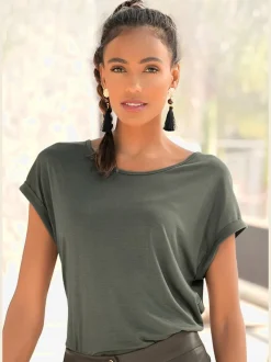 T-shirt à manches courtes encolure ronde avec forme fluide.