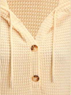 T-shirt à manches 3/4 en matière gaufrée avec capuche et patte de boutonnage