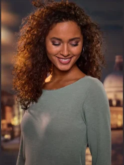 T-shirt à manches longues avec bords pailletés et finitions raffinées