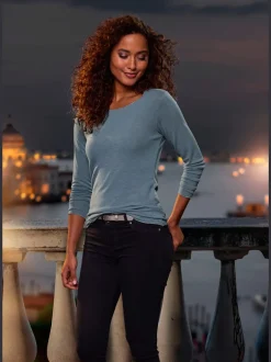 T-shirt à manches longues avec bords pailletés et finitions raffinées