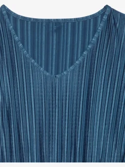 T-shirt plissé en tissu brillant avec col V et manches chauve-souris