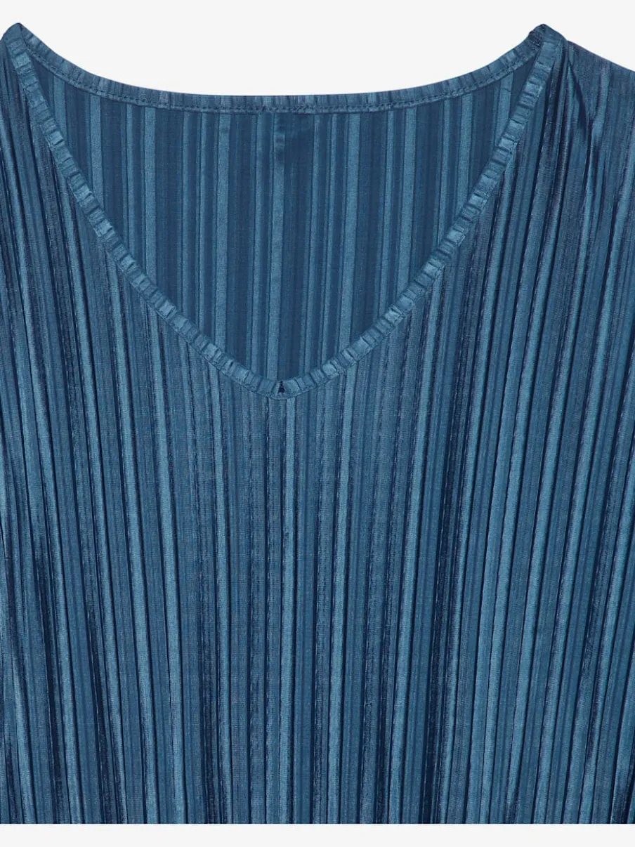 T-shirt plissé en tissu brillant avec col V et manches chauve-souris