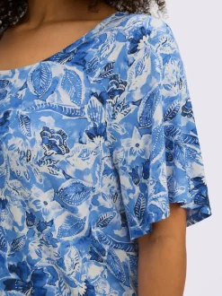 T-shirt à pointes forme fluide en pointe