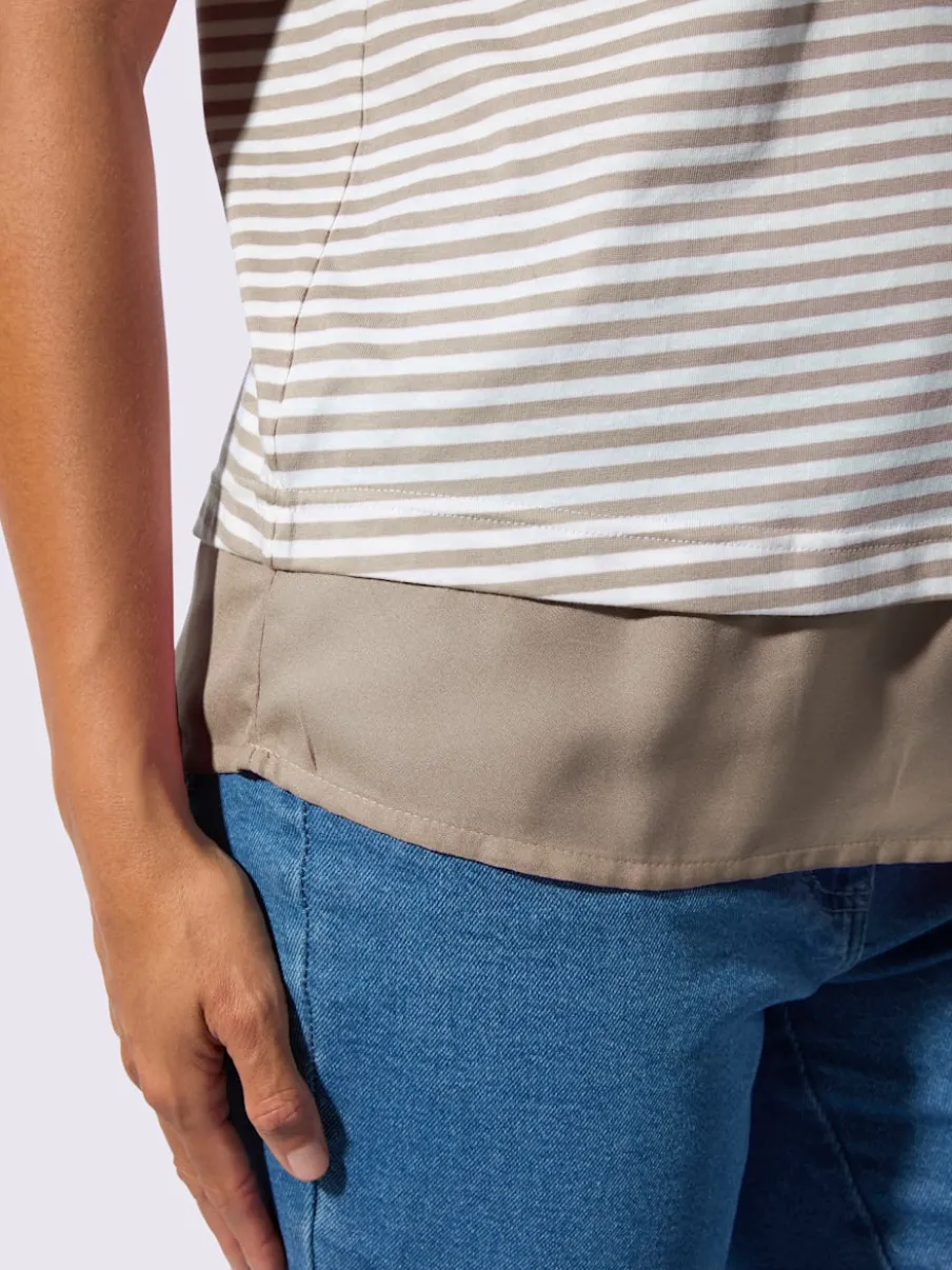 T-shirt rayé avec encolure ronde et ourlet tissé