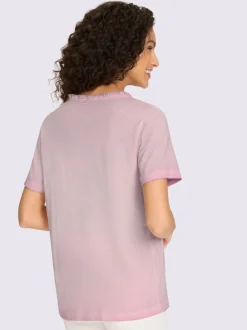 T-shirts avec col en V et manches courtes frangées