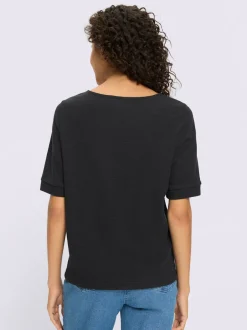 T-shirts manches courtes avec encolure ronde et bouton