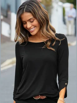 T-shirts à manches trois quarts avec boutons dorés raffinés