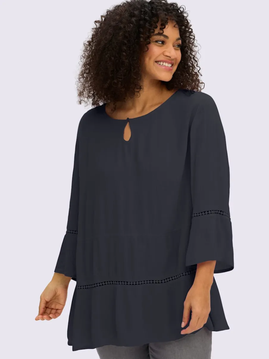 Tunique motif ajouré légèrement transparent