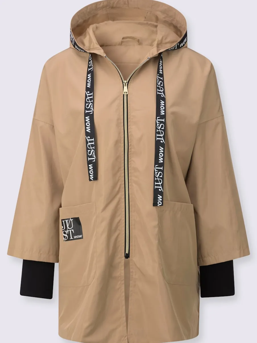 Veste à capuche avec inscription et bords-côtes contrastés