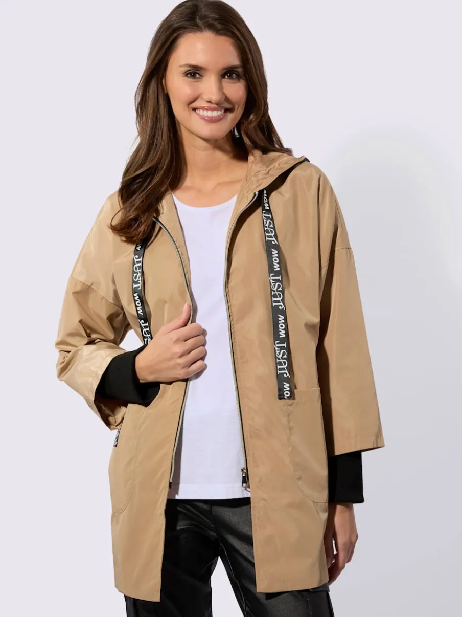 Veste à capuche avec inscription et bords-côtes contrastés