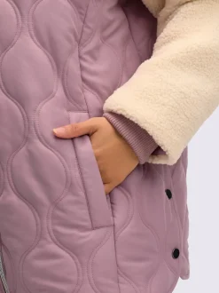 Veste à capuche le motif piqué revisité