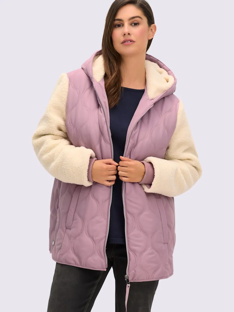 Veste à capuche le motif piqué revisité