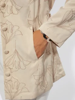 Veste chemisier à col châle en lyocell avec ceinture et broderie