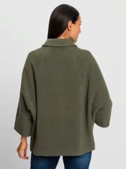 Veste en laine avec col et manches larges et poches