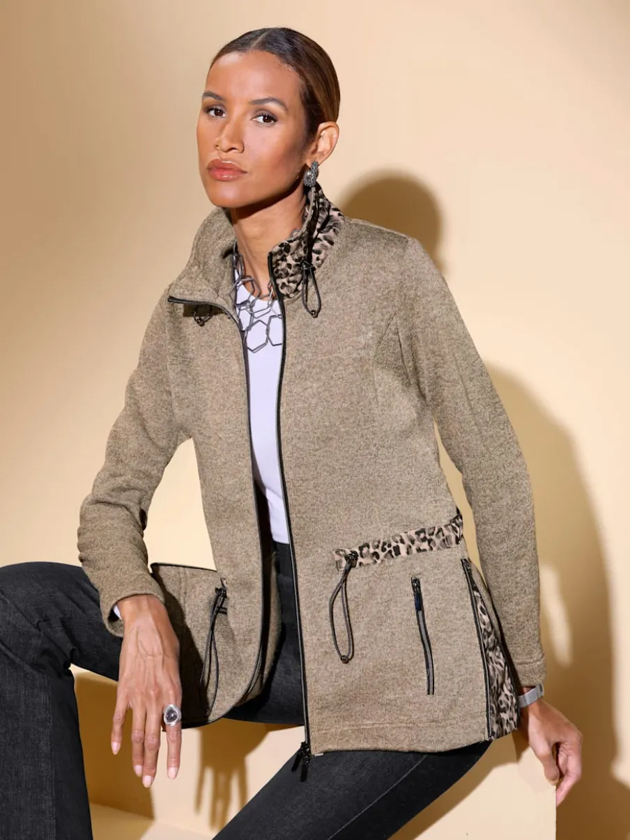 Veste en polaire avec col montant et motifs léopard