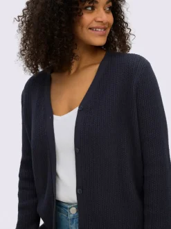 Veste en tricot ajouré