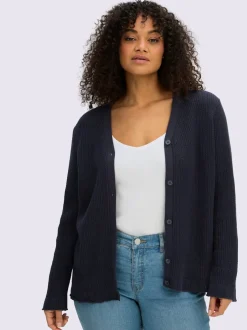 Veste en tricot ajouré