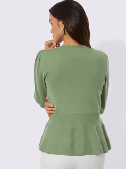 Veste en tricot avec encolure ronde et boutons visibles
